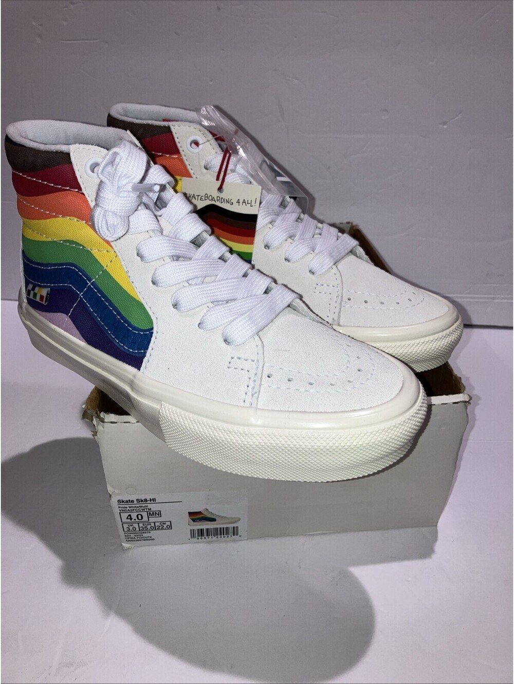 VANS Sk8-Hi Sneakers Pride / Rainbow / White Women’s 5.5 Men’s 4 NEW